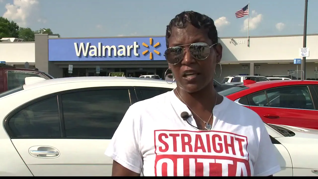 Man cuts boy's throat with saw at Walmart