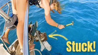 First SOLO Sail 😱 GIRL ALONE on a Sailboat Stuck with a ROCK  | E.115