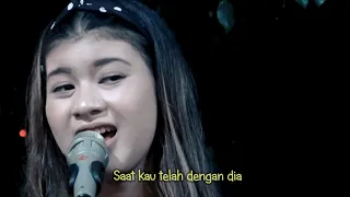 Download PURA - PURA LUPA (MAHEN) LIRIK LIVE AKUSTIK COVER BY TRISUAKA FT NABILA MP3