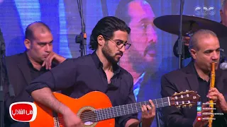 معكم منى الشاذلى   اغنية بحلم علي قدي للفنان مدحت صالح تبهر جمهور معكم مني الشاذلي دندنها