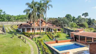Casa de Luxo em Ibiúna SP 4 Suítes, Piscinas e Espaço Gourmet!