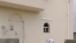 اللهم لا تحرمنا صلاة الجماعة في المساجد دندنها