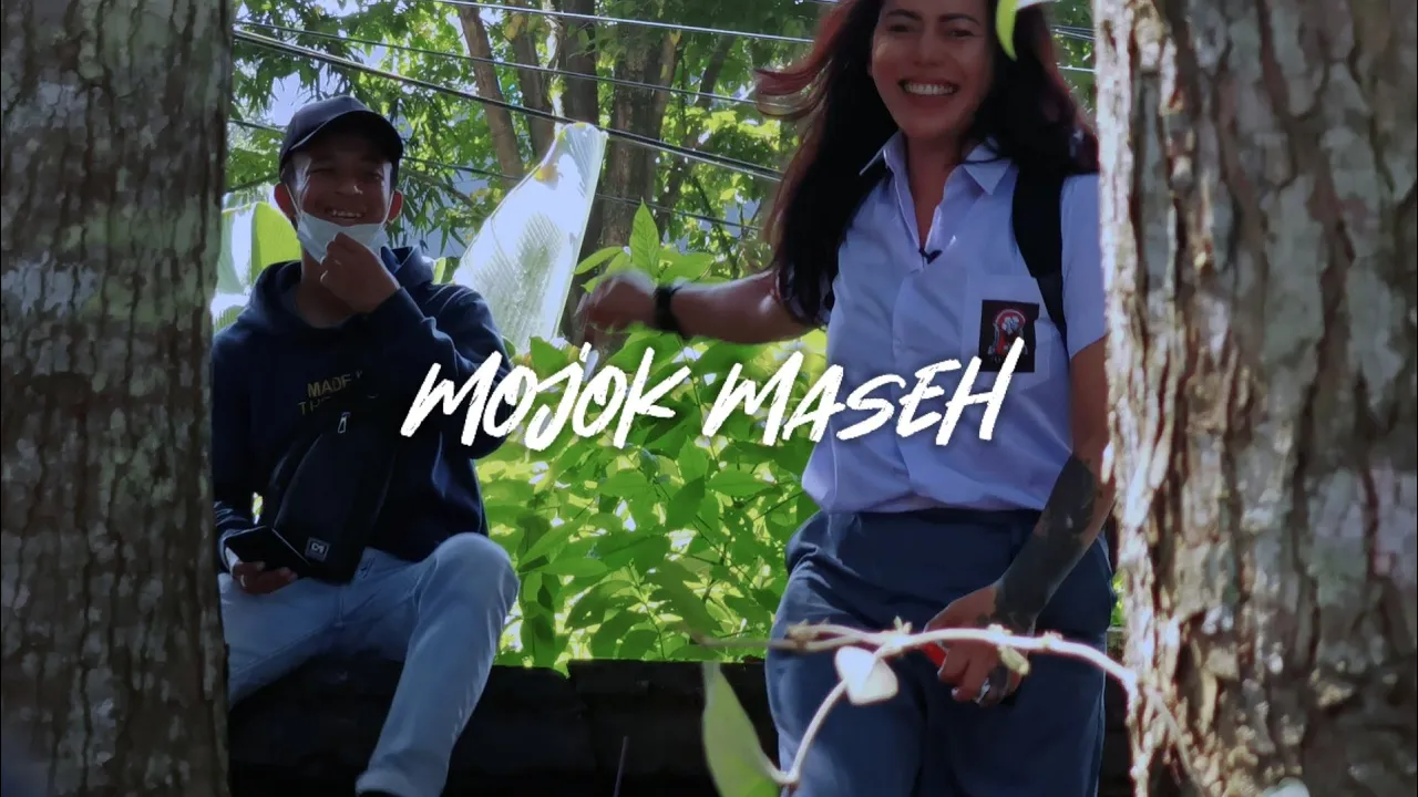 WARIA Menyamar Jadi Gadis SMA‼️bagaimana reaksi orang❓