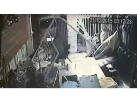 Gangue da Marcha Ré ataca loja em Palhoça