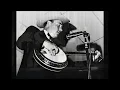 Earl Scruggs "Molly and Tenbrooks" (WSM Grand Ole' Opry Recording 3/7/1947)