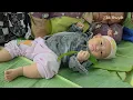 FullVideo The Kind Acts of a Veteran Helping a Homeless Mother and Her Child on the Side of the Road