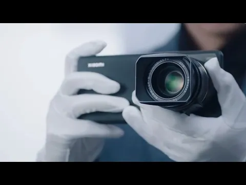 Xiaomi 12S Ultra Concept with Interchangeable Leica Lenses
