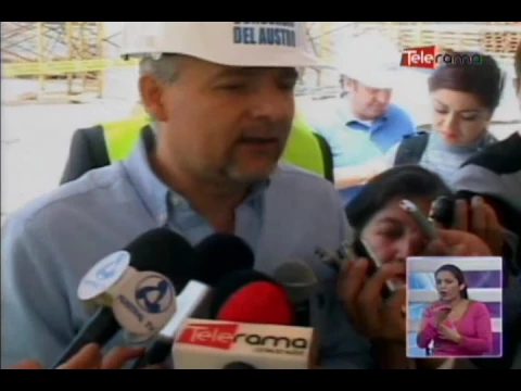 Autoridades del IESS recorren obras del centro materno infantil