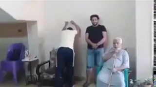 حكيم اسي اسي اسي وجرح احساسي حالات واتس     عن الاب ده مثلا هتموت من الضحك دندنها