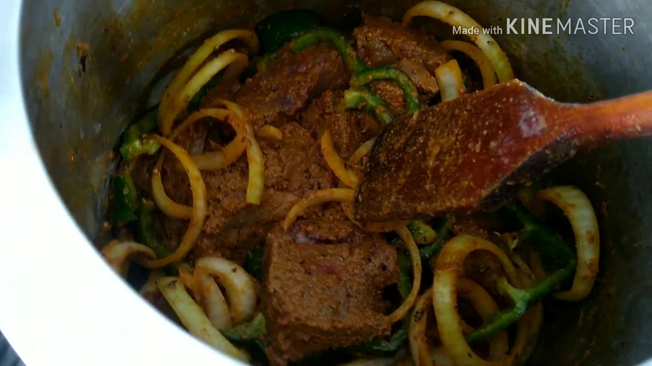 CARNE DE PANELA COM BATATAS I DESMANCHA NA BOCA I SUPER FÁCIL I FEITA SEM ÁGUA!!