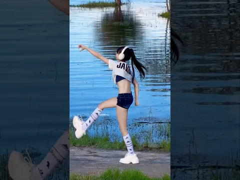 723