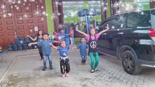 Download Papa muda-senam zumba(zumba kids) MP3