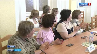 Александр Бурков сегодня отметил педагогов, успешно прошедшим программу повышения квалификации