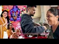 Download Lagu Ganesh pooja hui aur sarika ko Jaydeep ke per dhone ki liye bola gya.
