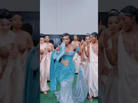 this is Lola’s first Entrance