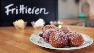 Ihr wolltet ein einfaches Waffelrezept - hier habt ihr es ! So einfach könnt ihr Waffeln selber mach. 