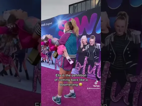 Download MP3 JoJo Siwa Helps Little Girl After She’s INJURED *poor baby*