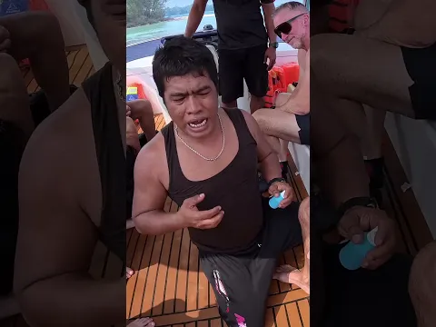 Mitch got blasted by sea urchins 🤮 Sepa island Jakarta