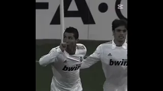 امشي و ادور لك بل كون احبك حيل ومدري شلون 