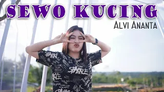 Download Alvi Ananta - Sewo Kucing | Dangdut (Official Music Video) MP3