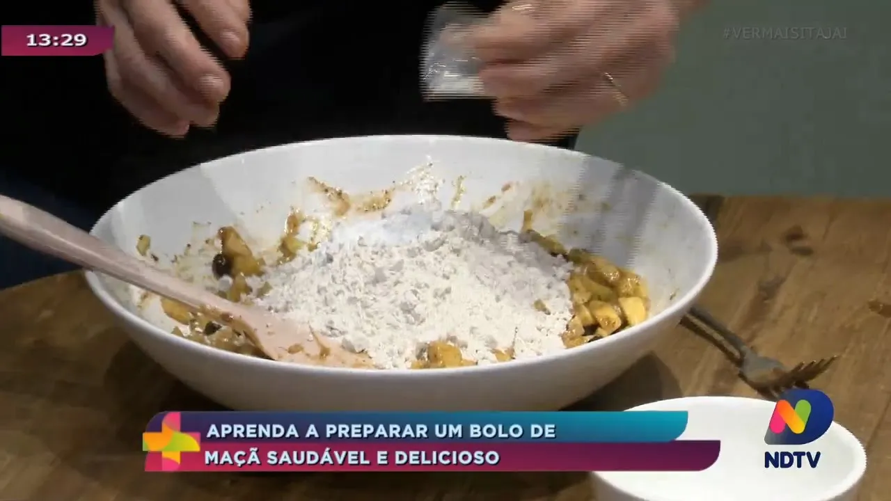 Aprenda a preparar um bolo de maçã saudável e delicioso