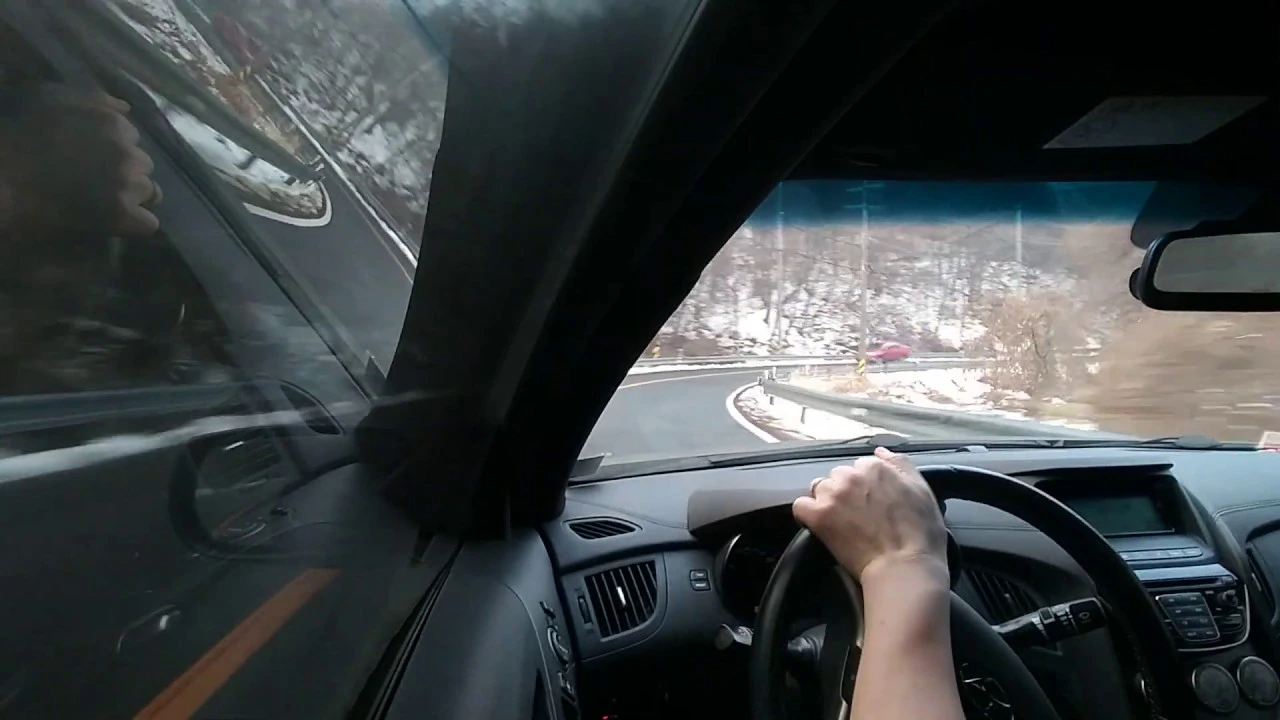 Genesis coupe 눈쌓인 수원산 44고개 snow wet touge onboard サムネイル