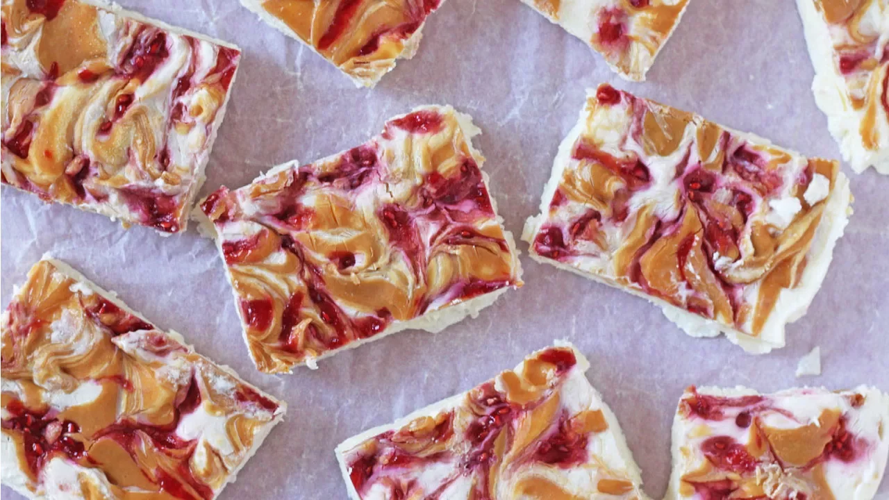 Peanut Butter & Jelly Frozen Yogurt Bark    Healthy Summer Snack