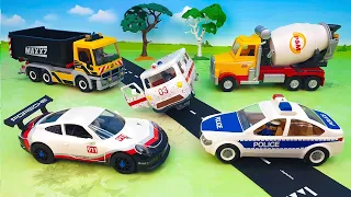 Paw Patrol catches a robber! Space Luna Rover finds a crystal Toys Review