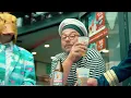 Winken und Trinken - Ingo ohne Flamingo und Klaus und Klaus feiern in Berlin am Hackeschen Markt