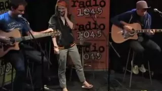 Paramore - Decode Acoustic live Radio 104 5
