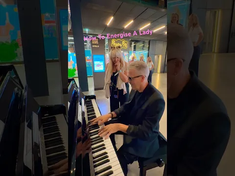 How To Get A Lady Dancing Within Seconds #piano #elvispresley #rockandroll