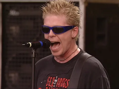 Download MP3 The Offspring - Walla Walla - 7/23/1999 - Woodstock 99 East Stage