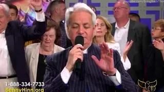 benny hinn sings 