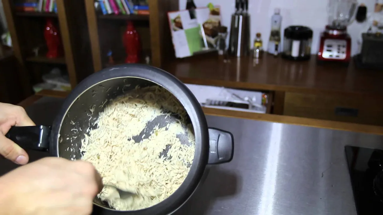 APRENDA A DESFIAR FRANGO EM 10 SEGUNDOS DE UMA MANEIRA SIMPLES E FÁCIL MANUAL DA COZINHA #107