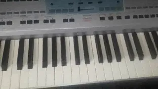 نوازندگی آهنگ گفتی میخوام رو ابرا همدم ستاره ها شم با ارگ 