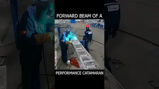 Watch the build of a performance catamaran #odiseacatamarans #performanceboats #welding #boatbuild