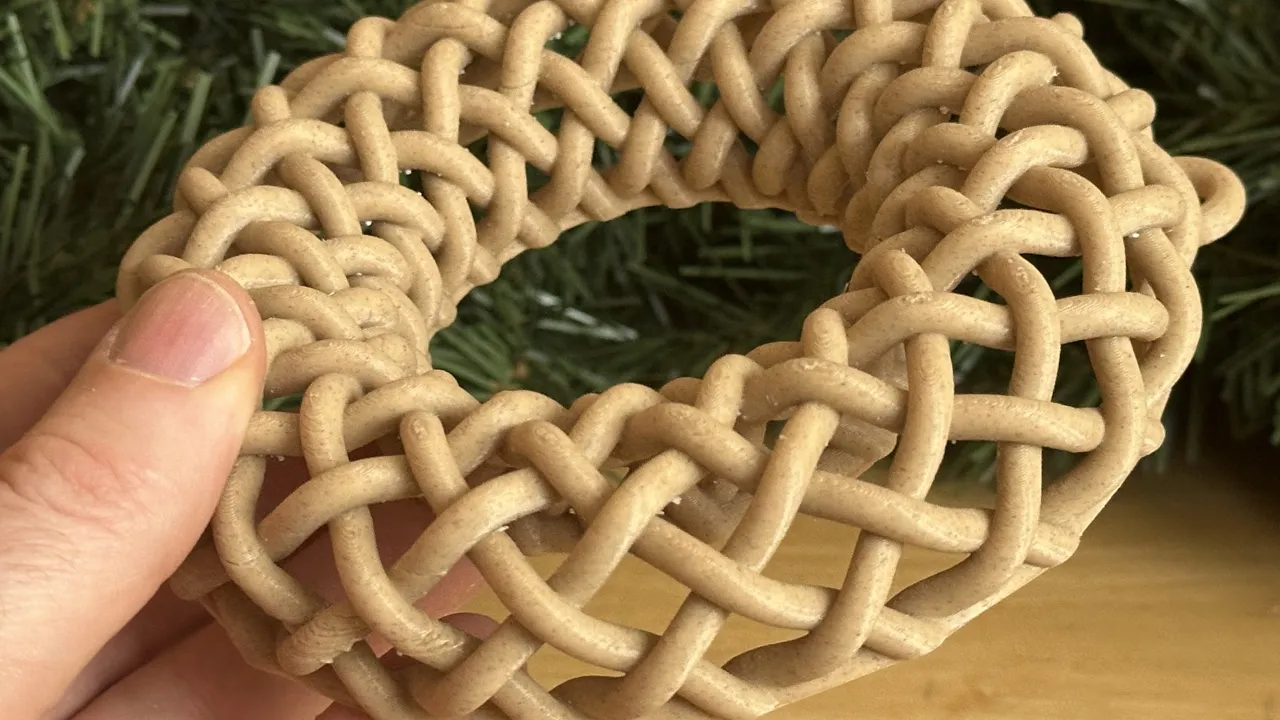 Woven Wreath Form - Resin