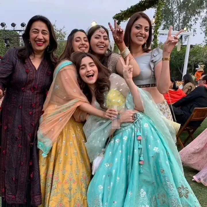 Alia bhatt at her friends wedding 😍🥰💐💕 #shorts #aliabhatt #wedding