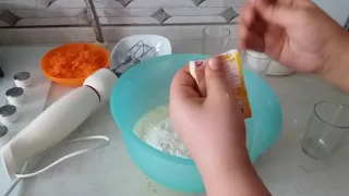 Frozen Elsa and Her Baby Bake a Cake - Doll Kitchen with Toy Microwave, Oven, Regrigerator. 