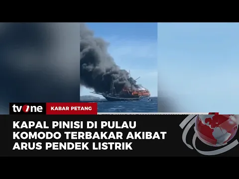 Kapal Wisata Hangus Terbakar di Taman Nasional Komodo