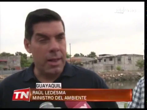 Ministro del ambiente recorrió zonas contaminadas del Estero Salado