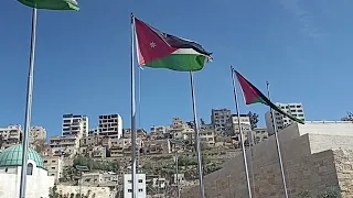 خافق في المعالي والمنى دندنها