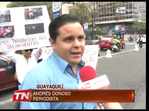Plantón contra la agresión de periodistas durante marchas
