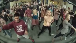 The Big Bang Theory Flash Mob Call Me Maybe 