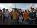 Download Lagu OS D'IMPROVISO. Roberto canta em frente à casa que foi do avô José Pereira. Arraial Tourada Areeiro