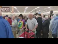 Thousands of Buc-ee s enthusiasts attend grand opening of Ohio s first Buc-ee s WHIO-TV