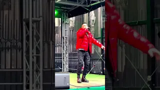 اجرای آهنگ بشمر   حامد فرد در شهر کلن آلمان دندنها