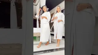 بنات يشلحون ملابس 