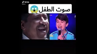 الفرق بين صوت الطفل والامغني الحقيقي 