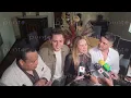 Carolina Ross is in love with her boyfriend and also collaborates with Los Sebastianes on the son